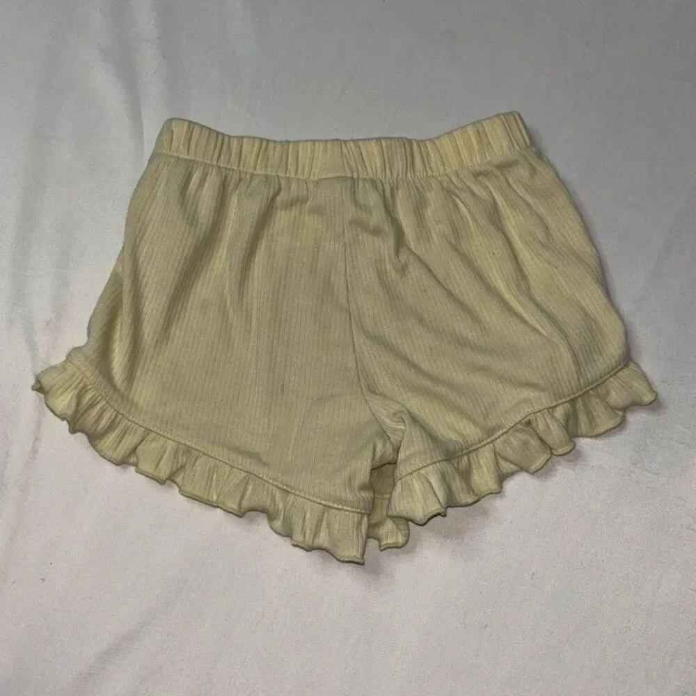Old Navy Girls Pale Yellow Ribbed Ruffle Shorts Size 4T
